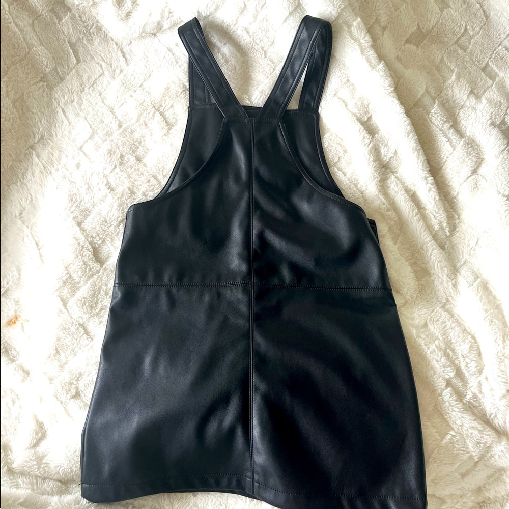 😍Forever 21 Girls faux leather dress! Worn once! Black Stylish